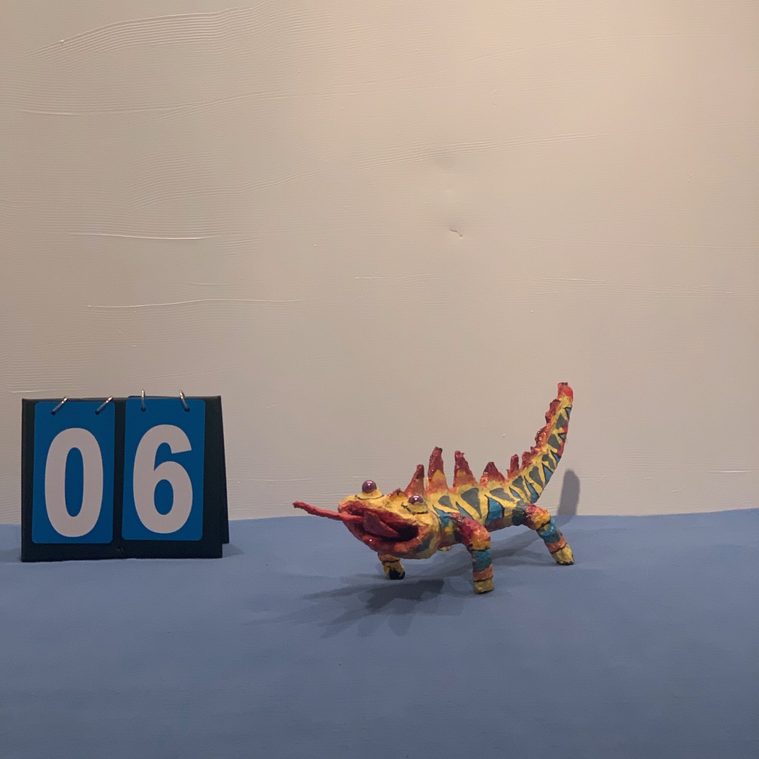 06 - 16x15x43 cm